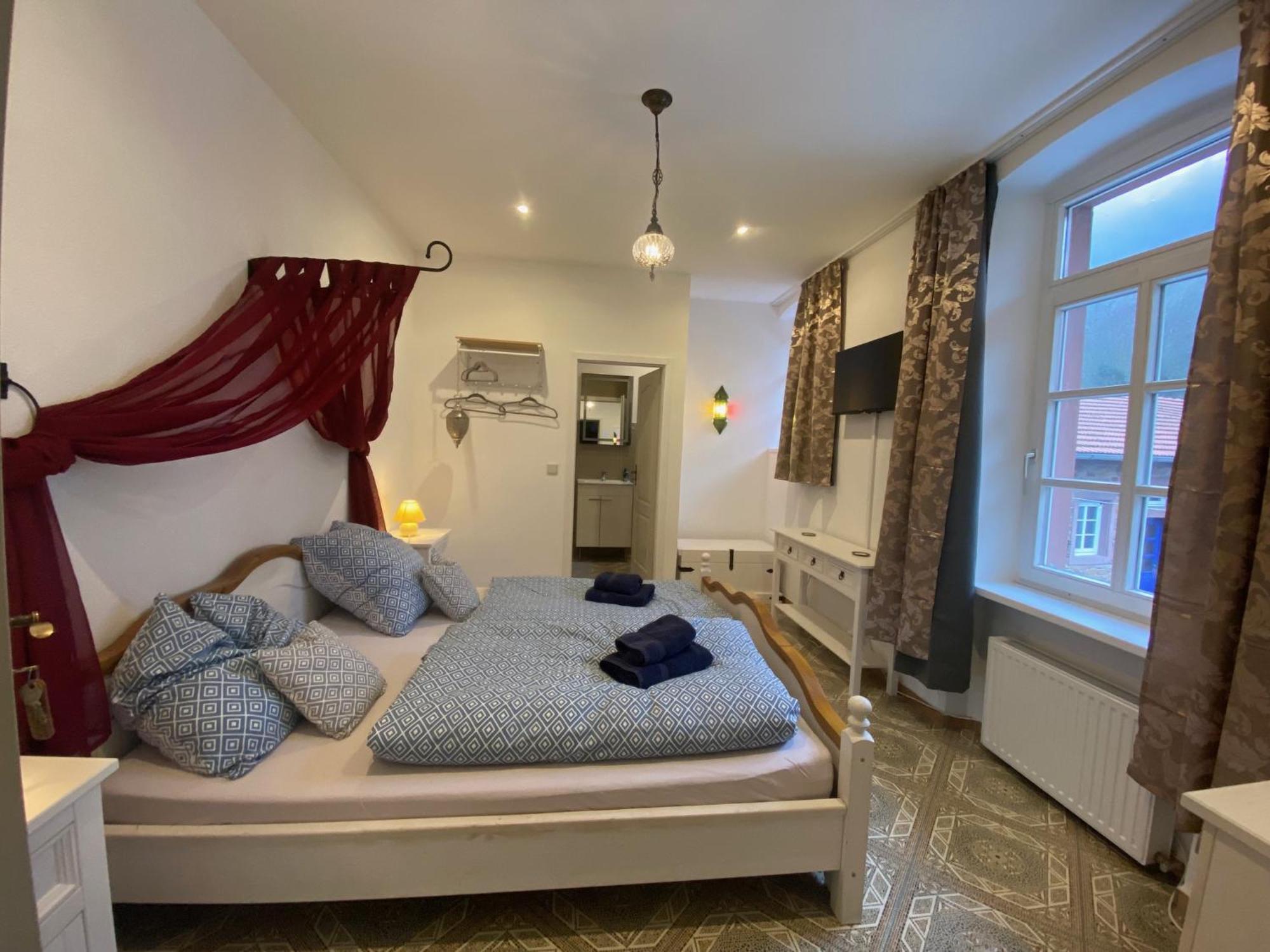 Bed and Breakfast Felsenmuehle Neuleiningen Экстерьер фото