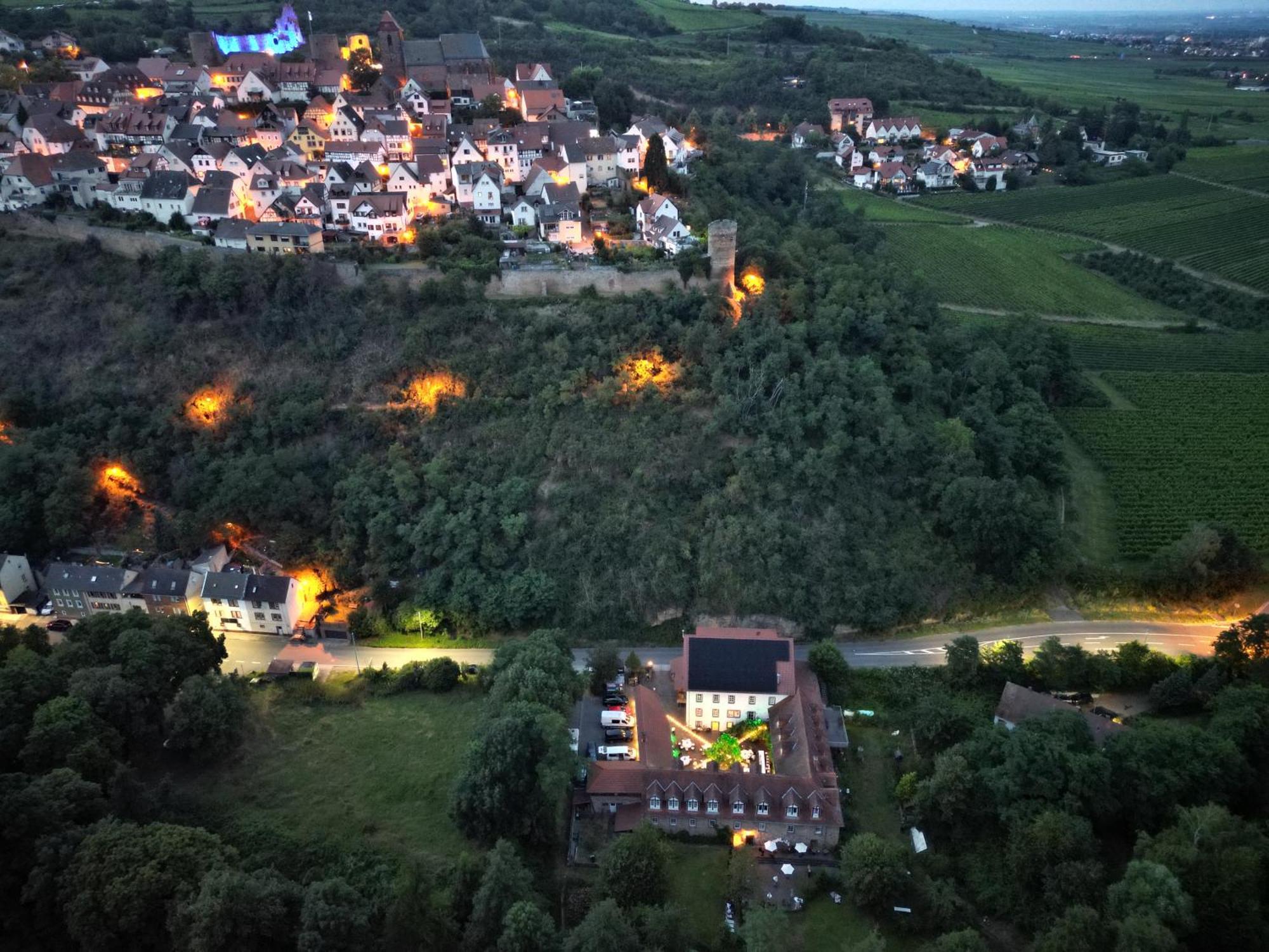 Bed and Breakfast Felsenmuehle Neuleiningen Экстерьер фото